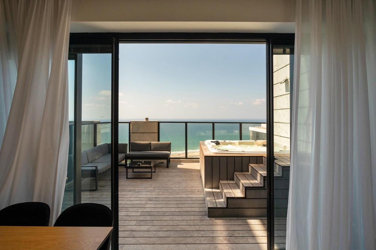 Yalarent Sea-Breeze Penthouse With Jacuzzi Apartment Bat Yam Exterior photo