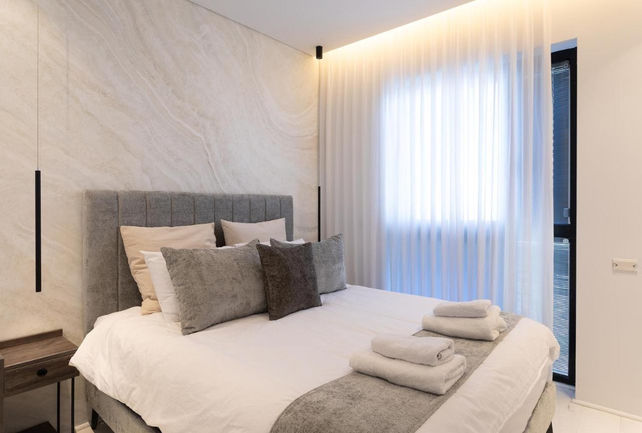 Yalarent Sea-Breeze Penthouse With Jacuzzi Apartment Bat Yam Exterior photo