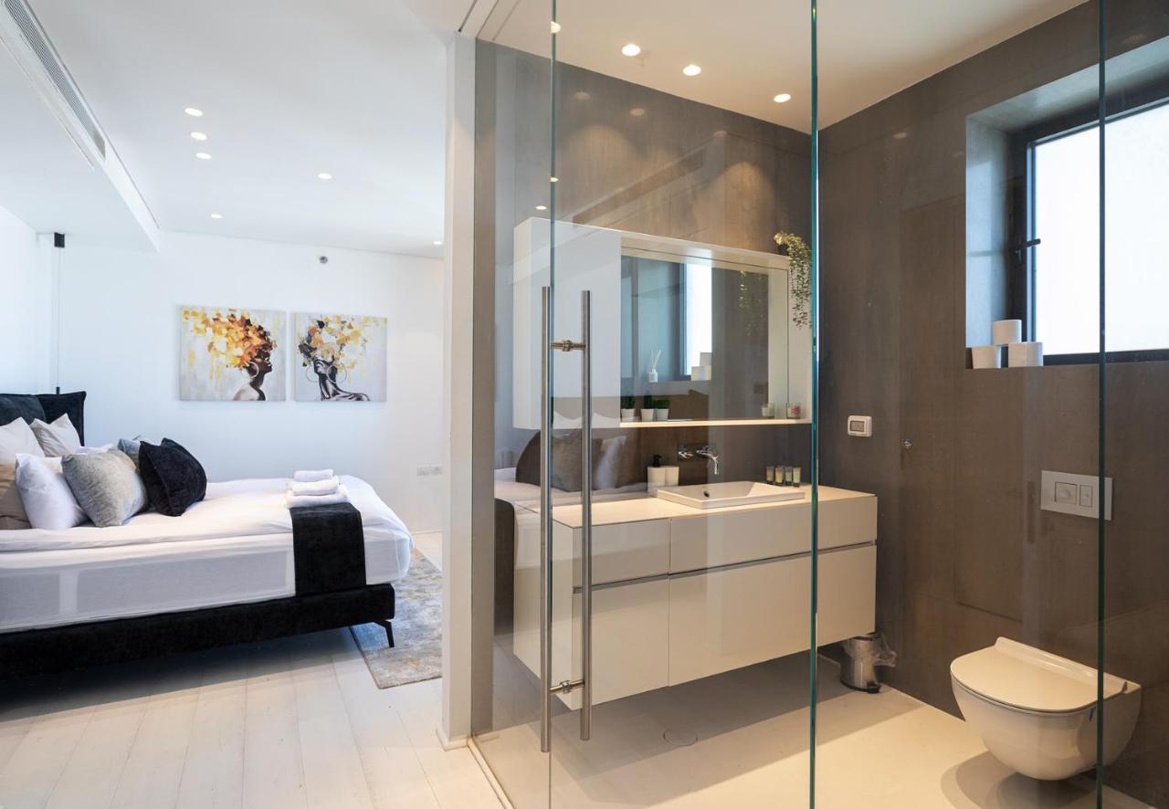 Yalarent Sea-Breeze Penthouse With Jacuzzi Apartment Bat Yam Exterior photo
