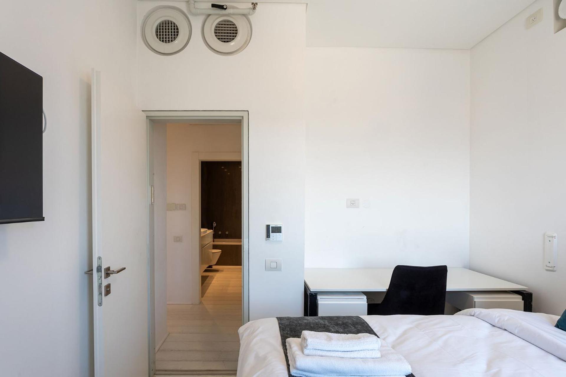 Yalarent Sea-Breeze Penthouse With Jacuzzi Apartment Bat Yam Exterior photo